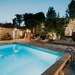Avgoustis