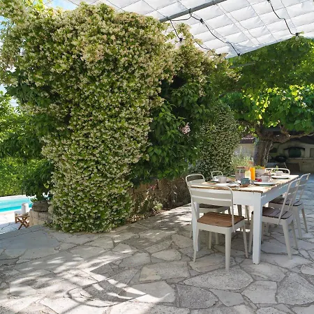 Vila Avgoustis Pachna